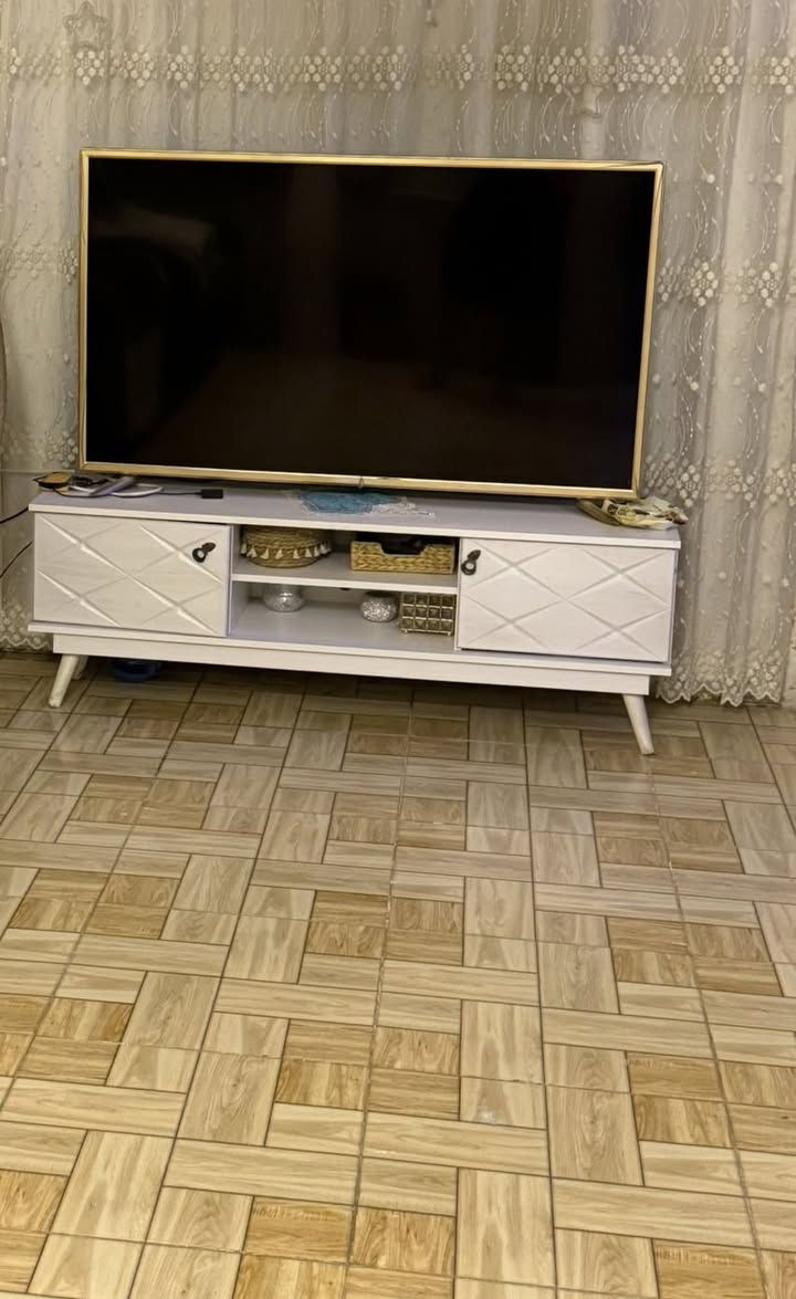 بوفووشتن ميز وشاشة  به ١٥٠


**إذا كنت صاحب هذا الإعلان وتريد حذفه لأي سبب، رجاءا أرسل رسالة إلى الدعم الفني**