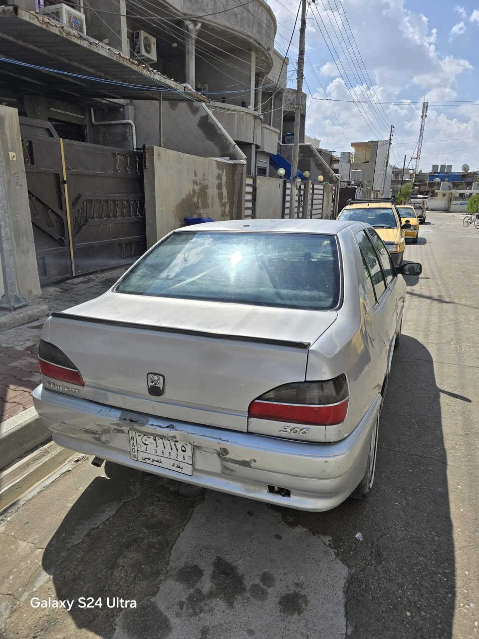 السلام عليكم
للبيع بيجو ٣٠٦ مودي ٢٠٠١  رقم بغداد مشروع وطني صاحبها بكركوك ومكانها كركوك 
السيارة مابيها طخه فقط بدعامية واللايت انكسر جامه مالته 
والصدر بي صوت دبلات سليمه تبريد  ما شاء الله كير محرك مكفولات 
السعر ٣٨ وبي مجال 
السيارة شغل وامشي ودهن راقي  
***********
