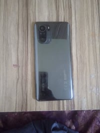 بوكو F3 • فايف جي • ٢٥٦ ذاكرة