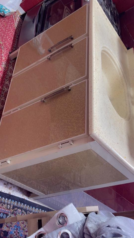 السلام عليكم تخم و كاونترات للبيع مستخدم استخدام نظيف جدا للاستفسار الاتصال على الرقم 

‭0771 130 7978‬.العنوان الحرية 
الدولعي
