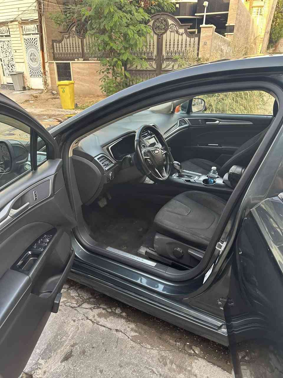 السلام عليكم للبيع
فورد فيوجن هايبرد ٢٠١٨ وارد خليجي 
ماشيه ١٣٧ الف كيلو مو ميل 
فتحه 
حساسات 
اشاير بالمري 
مري شفط 
لايت امامي خلفي لد 
دشبول ٧ الوان 
بصمه 
عليه ادامه كامله من الدعاميه للدعاميه 
السياره بيه حالوب وبيه اماكن بارد بدون صبغ 
مكاني بغداد نفق الشرطه 
السعر ١١٧ وبيه مجال 
***********
