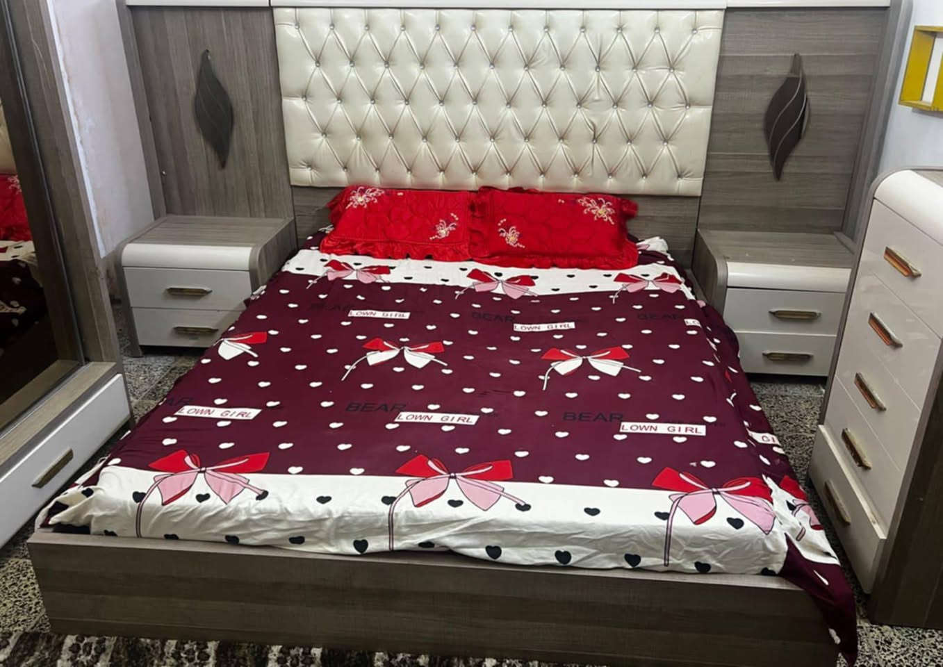 غرفة تركية نظيفة قفلها ٤٠٠ العنوان بغداد الكريعات الكويتي
الشراي يتصل ***********
