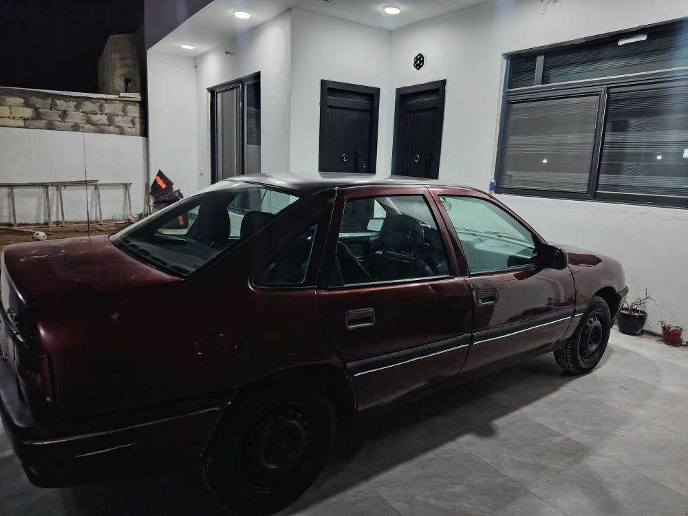 سياره اوبل فكترا موديل 91 حجم 16سياره قايش عريض باور سياره نظيفه جدا كولشي مابي شرط بدون ضربه سنويه مشروع وطني لل 2027 بي دفتر بنزين كهربائية كلها شغال تخم صدر جديد سعر 35وبي مجال بسيط عنوان كركوك رقم هاتف *********** كركوك, العراق
