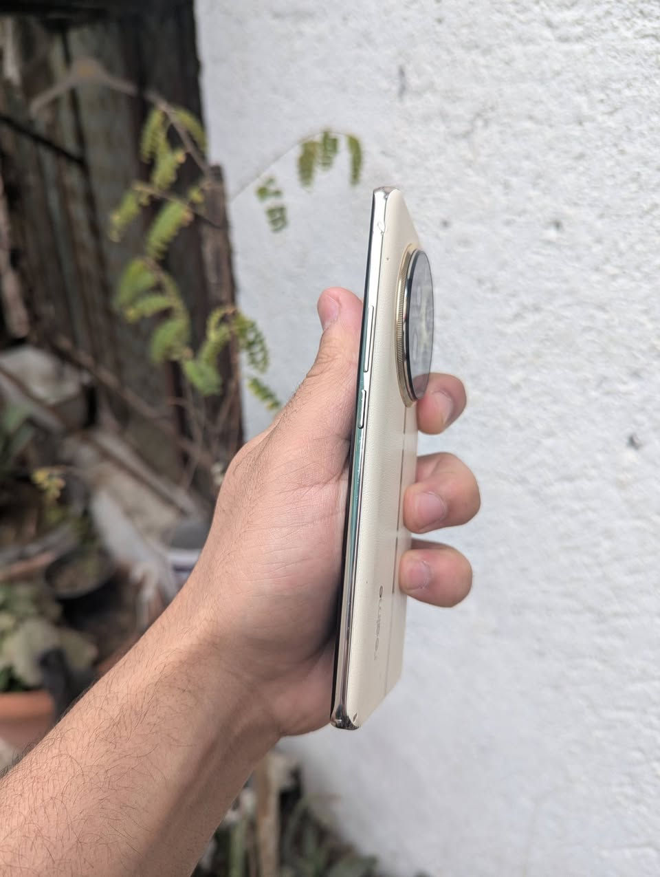 للمراوس فقطط شعندك نزلي 
Realme 12 Pro plus
ذاكره 512 رام 12 
معالج sn 7 gen 2 
90 فريم
ملحقات كامله 💯
نظافه 90 %
كاميرا خرافيه زوم 120 x يصور القمر 
ضربتين بالشاصي اذكرهن للامنة
عنواني بغداد مدينة الصدر


**إذا كنت صاحب هذا الإعلان وتريد حذفه لأي سبب، رجاءا أرسل رسالة إلى الدعم الفني**