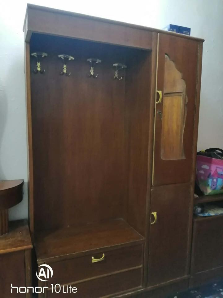 غراض للبيع نضيفات
الغرفه ب ٥٠٠ 
التخم ٢٥٠ 
المعرض ١٠٠ 
العنوان حي الفرات  

‭٠٧٧١ ٣٢١ ٢٢٩٢‬
