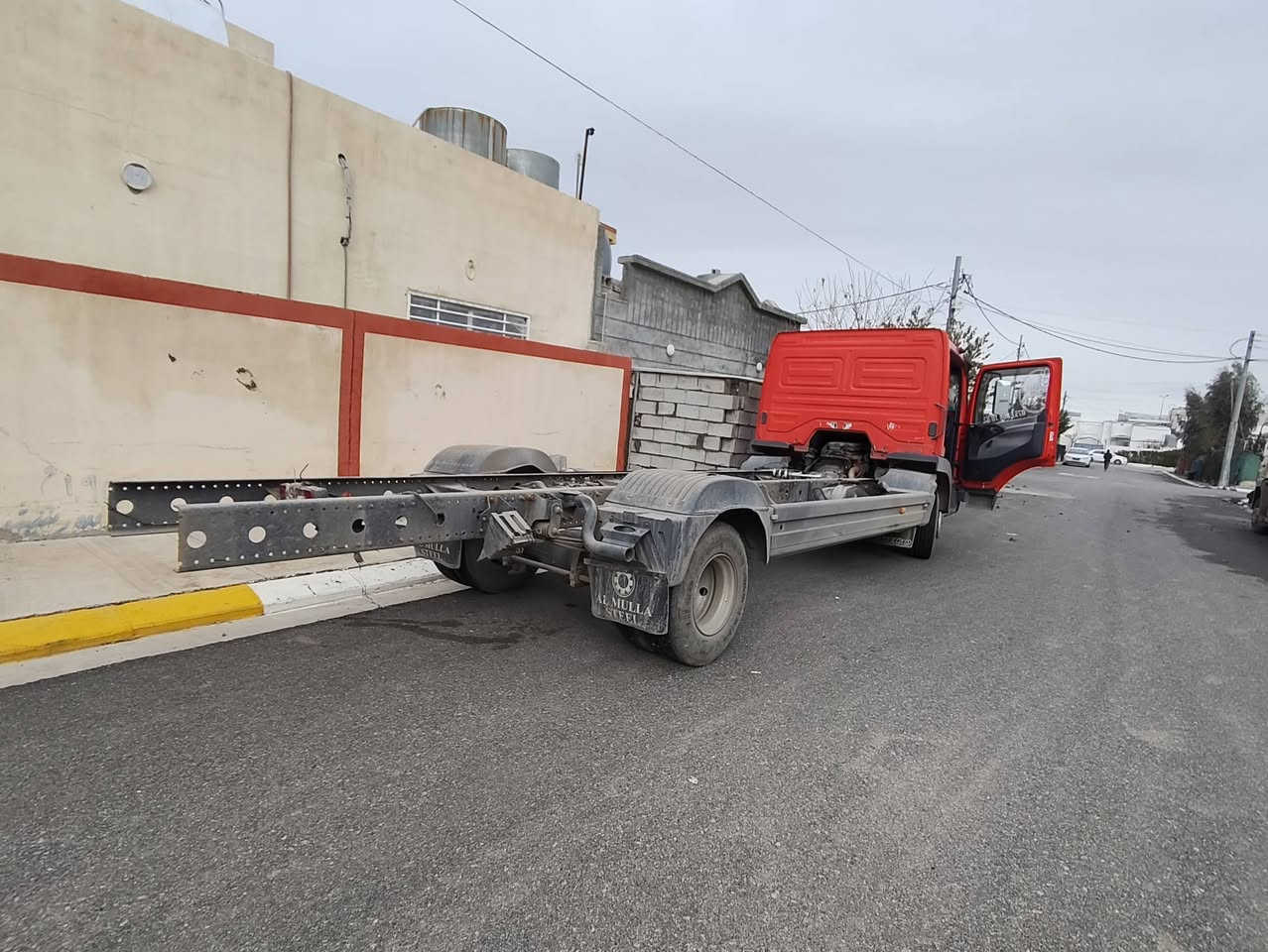 موديل 2000 سنه ويه حد 2030   تخم تأير جديد  شاصي 20///6
***********.  
عنوان چمچه مال سليمانيه
