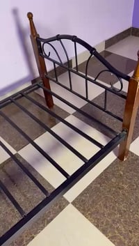 سرير • حي العسكري