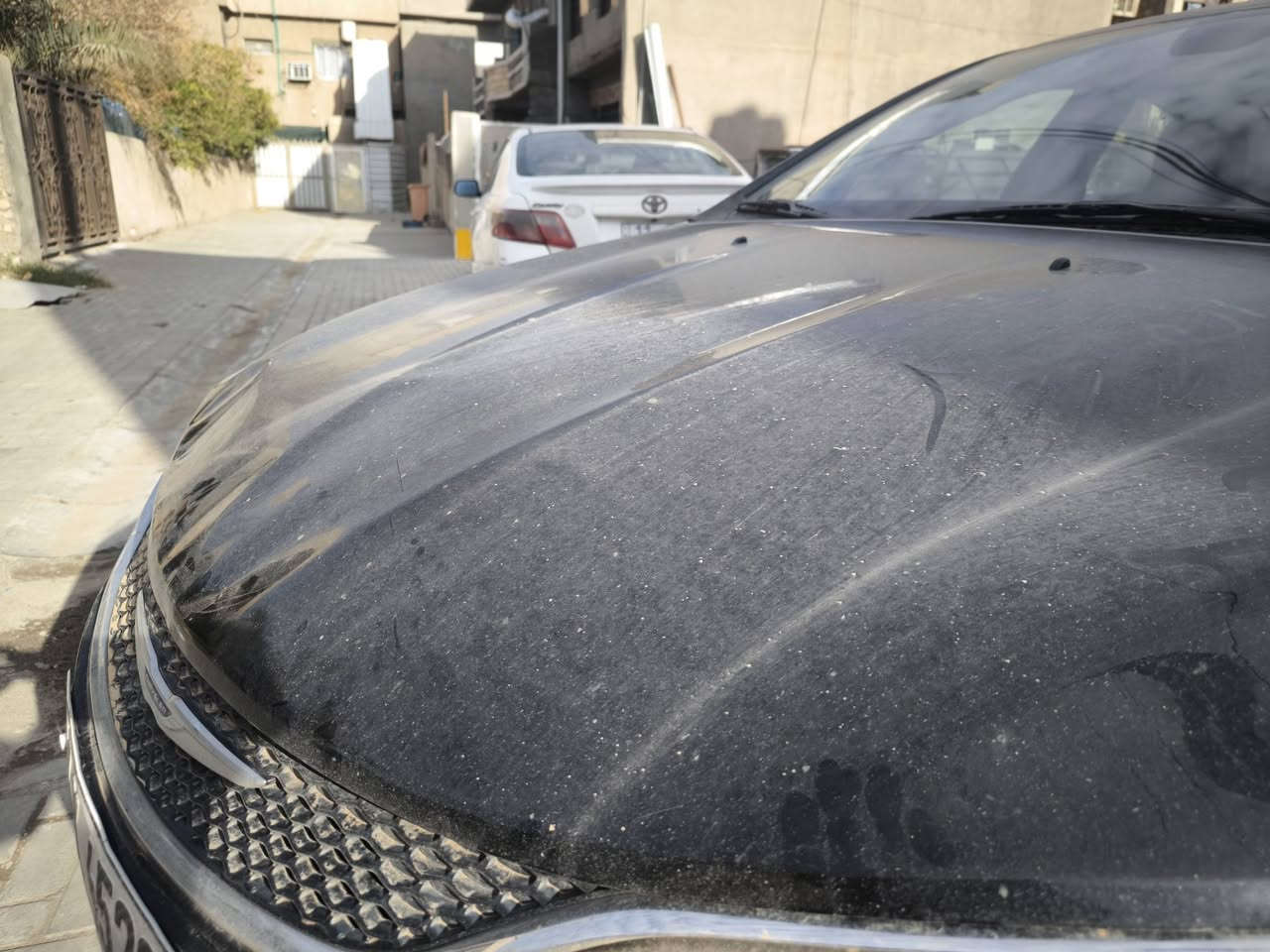 بنيد c200 موديل 2015 على وضعة الي يريدة ب150 الف يجي اسود بدون صبغ .ويا الاستيكة والبطانة والحلقة مال كيلون  للاتصال ***********
