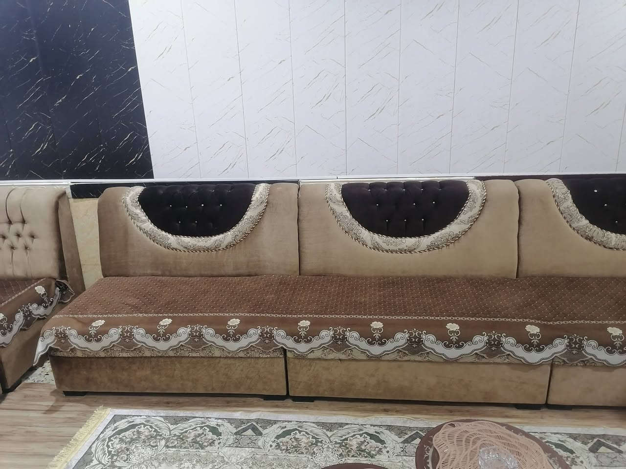 السلام عليكم
قنفات للبيع يتكون من... 
تخم ونص من 11 قطعة. 

وكذلك يتوفر طبلات عدد 4 ص 
1 ك
السعر 550 وبيهن مجال 
📍: البصره الزبير 
الاستفسار على الارقم الاتي او مراسله الصفحه
📱:***********
