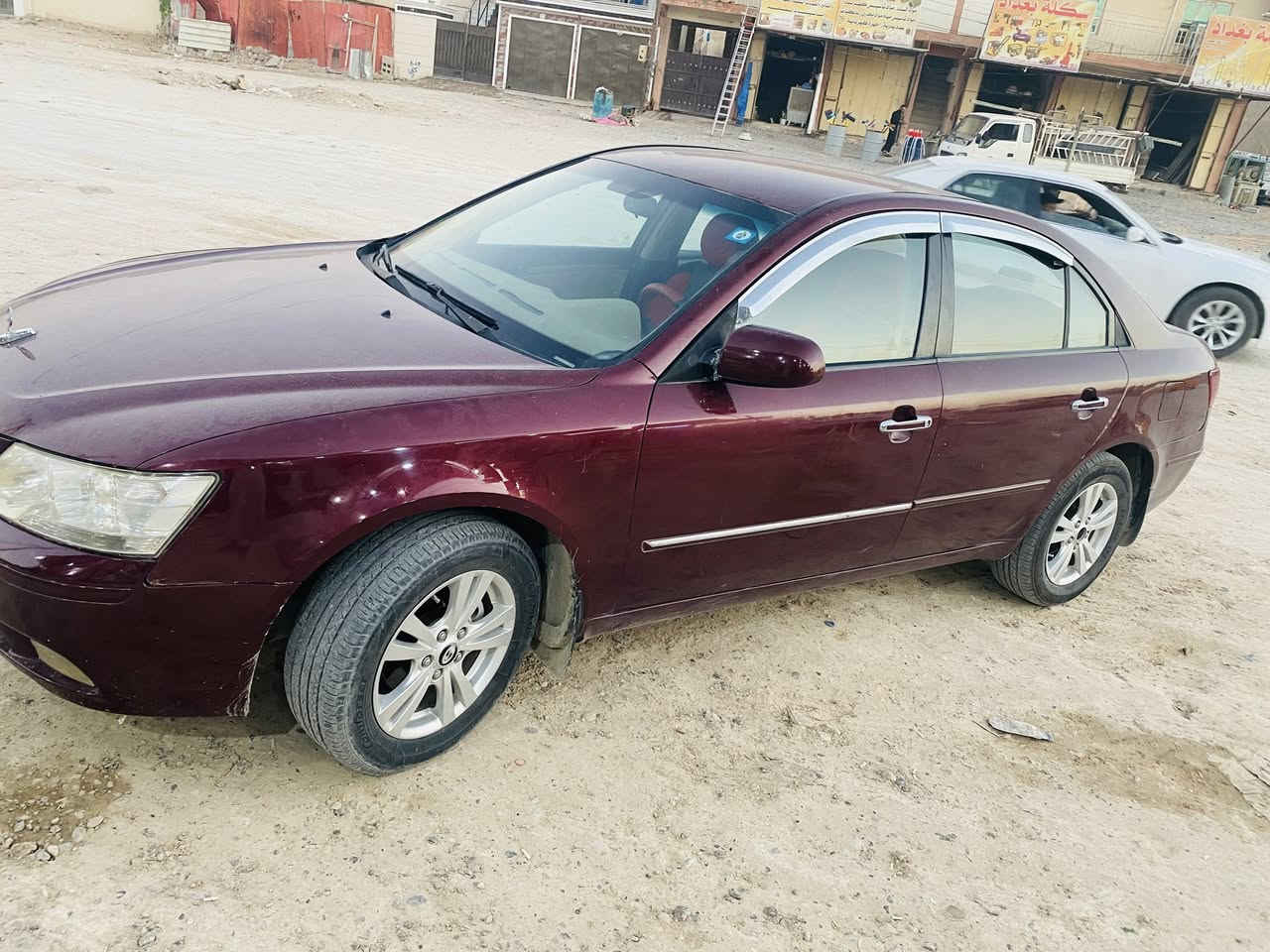 سوناتا 2009خليجي 2400
رقم صلاح الدين انكليزي بسمي 
محرك مفتوح 
بيها ثلاث قطع زغار صبغ بدون دواخل بدون ضربه السيارة 
السعر 115وبيها مجال قليل 
***********
مكاني صلاح الدين الظلوعيه
