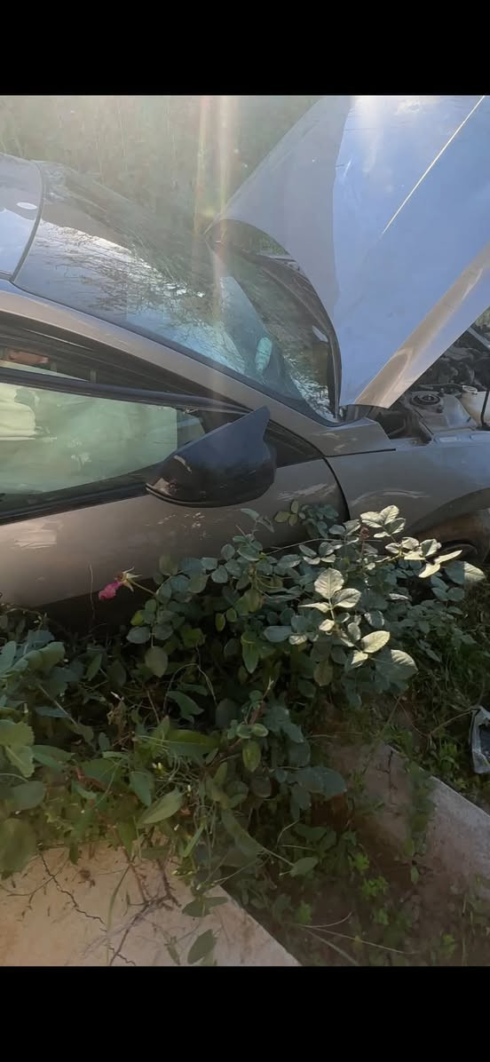 من رخصة الادمن … الله يكفيكم الشر اخوان عندي هاي الالنترا ان لاين صار بيها حادث وابيعها ع وضعها للاستفسار  ***********
