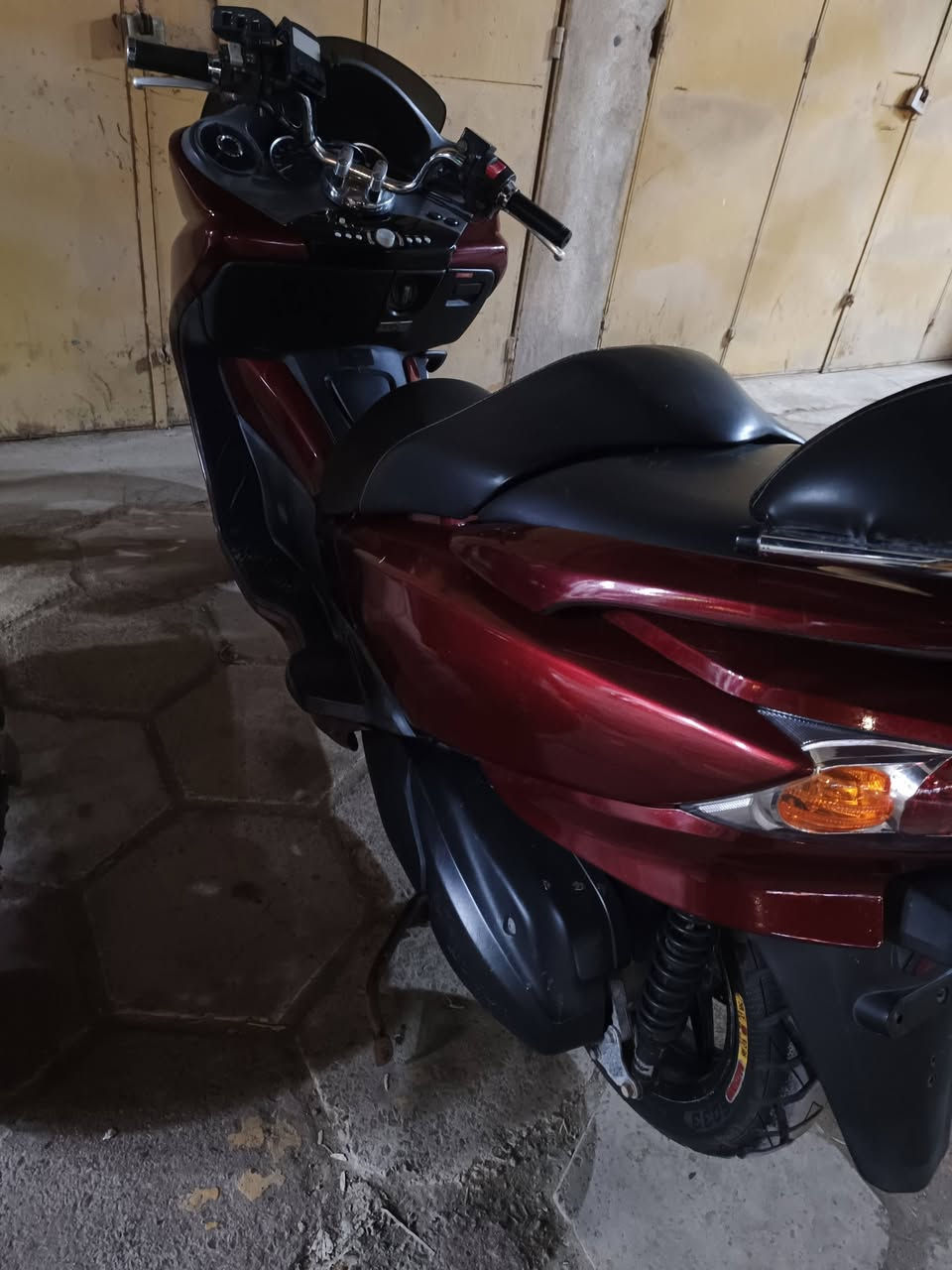 السلام عليكم   للبيع  فورزه 010  دراجه كفاله ما بيها نقص ابد  احلى من الصور بالحقيقه  دراجه 7 نمر 3 تحويلات عادي اوتو كير شغال شلعه ومعدل كلش حلوه كزوز تحويلتين رياضي وكاتم مسجل ابلاد شغال وبيه مواصفات  دراجه ابلاديه محرك بجيس لا مفتوح ولا شي ولا بيه تبخير ولا تنقيص حماوه حته ماتوصل النص  مانع انزلاق وبيها هواي مواصفات صرفيه بانزين ماكو  شغل وطلع وين ما اتريد  دراجه موجوده ب فاو   سعر 15 ورقه وبيها مجال قليل كلش


**إذا كنت صاحب هذا الإعلان وتريد حذفه لأي سبب، رجاءا أرسل رسالة إلى الدعم الفني**