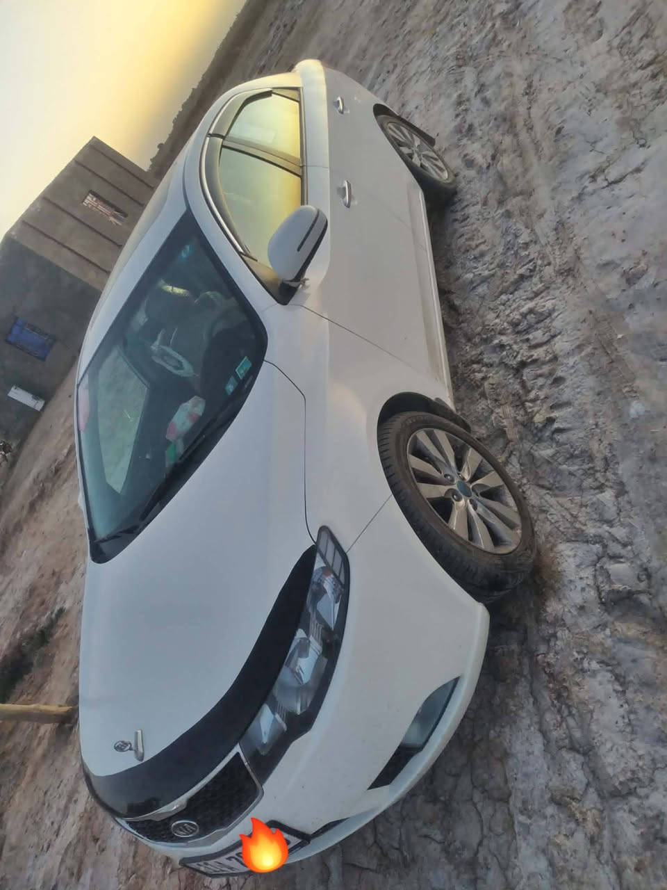 سلام عليكم سيراتو لبيع 2013 خليجي كفاله عامه رقم بغداد بسمي سنويه جديده مداور ثاني يوم سياره فوول مواصفات فتحه تحكم ستيرن شاير مري تخم تاير حداديه جديده سياره مال جناي مكان سياره الديوانيه الحمزه الشرقي مكلف بنشر رجاهن الامو شراي لا يتصل سعر خاص ***********
