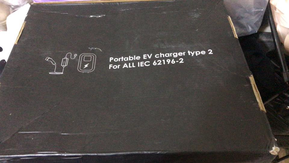 شاحن سيارات كهربائية متنقل Type 2 🔋⚡
متوافق مع جميع السيارات الكهربائية بمعيار IEC 62196-2، تصميم عملي وسهل الحمل مع حماية وأمان عالي أثناء الشحن، مناسب للبيت والسفر والاستخدام اليومي .50 الف ) 0773 836 8201‬
