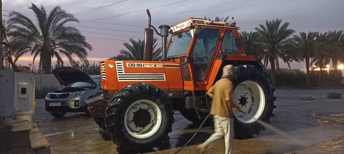 للبيع 90_130كفاله عامه مال جناي اكسل بارز تكمه عريضه شاصي حني المرغوب كير مكينه اكسلات كهربائيات تبريد شرط تاخذها ربع متذب عليها جاهزه للعمل وبالخير ع ياخذها ؟؟ملاحضه الموشراي لايتعبنا  جوه ال40مابيع تفاصيل اتصل ع الرقم ***********
