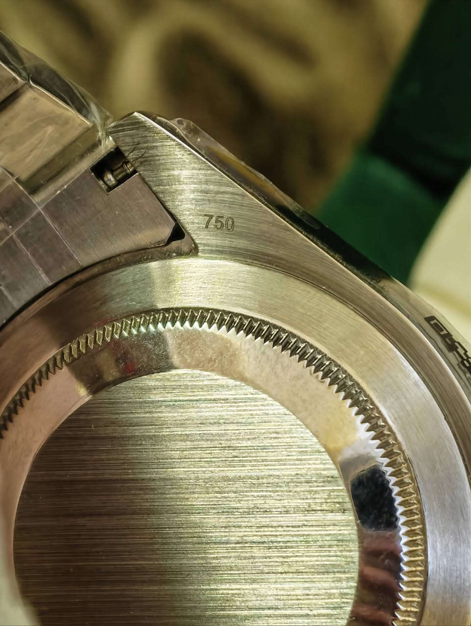 يا الله
شباب سعر جدا مناسب
ساعة رولكس ديت جست (Rolex Datejust) ذات مينا أزرق وإطار أسود، وهي موضوعة داخل علبتها الخاصة.العلامة التجارية: رولكس (Rolex).الموديل: ديت جست (Datejust)، وغالبًا ما تأتي بتصاميم مخصصة أو عالية الجودة.المميزات: قد تتميز بمينا أزرق، زجاج زفير، وآلية عمل أوتوماتيكية. 
***********
