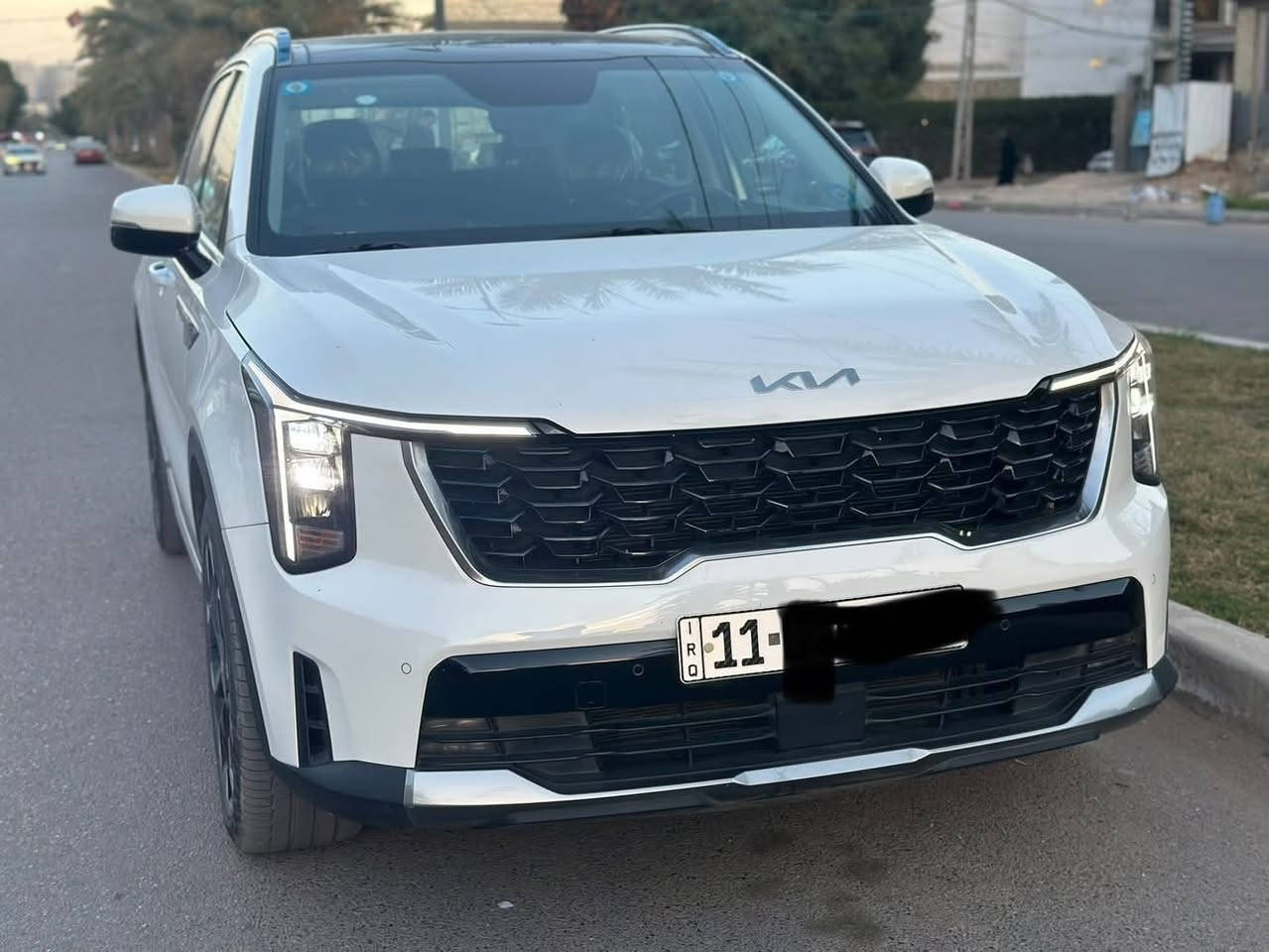 السلام عليكم
كيا سورنتو 2025 #للبيع خليجي مكفولة كفالة عامة 
ب أسمي تحويل ثاني يوم
 ضمان شركة المجموعة الدولية

ماشية 39200 km لون ابيض

 رقم بغداد

باسمي تحويل مباشر

المواصفات : 
كير ماوس
هندبريك دكمة
بردات
شاحن وايرلس
جام كهربائي اوتو
7 راكب
مراية السائق اوتو
حساسات امامية و خلفية

كاميرا خلفية

محرك 6 سلندر 

كراسي جلد تو كلر

ويل  20

كراسي كهرباء

إنارة محيطية

صندوق كهرباء

نظام كار بلي 

تبريد خلفي 

مري شفط

وبعد بيها مواصفات 

السعر 48،500،000 مليون دينار وبيها مجال بسيط

للاستفسار والتواصل

*********** — ***********
