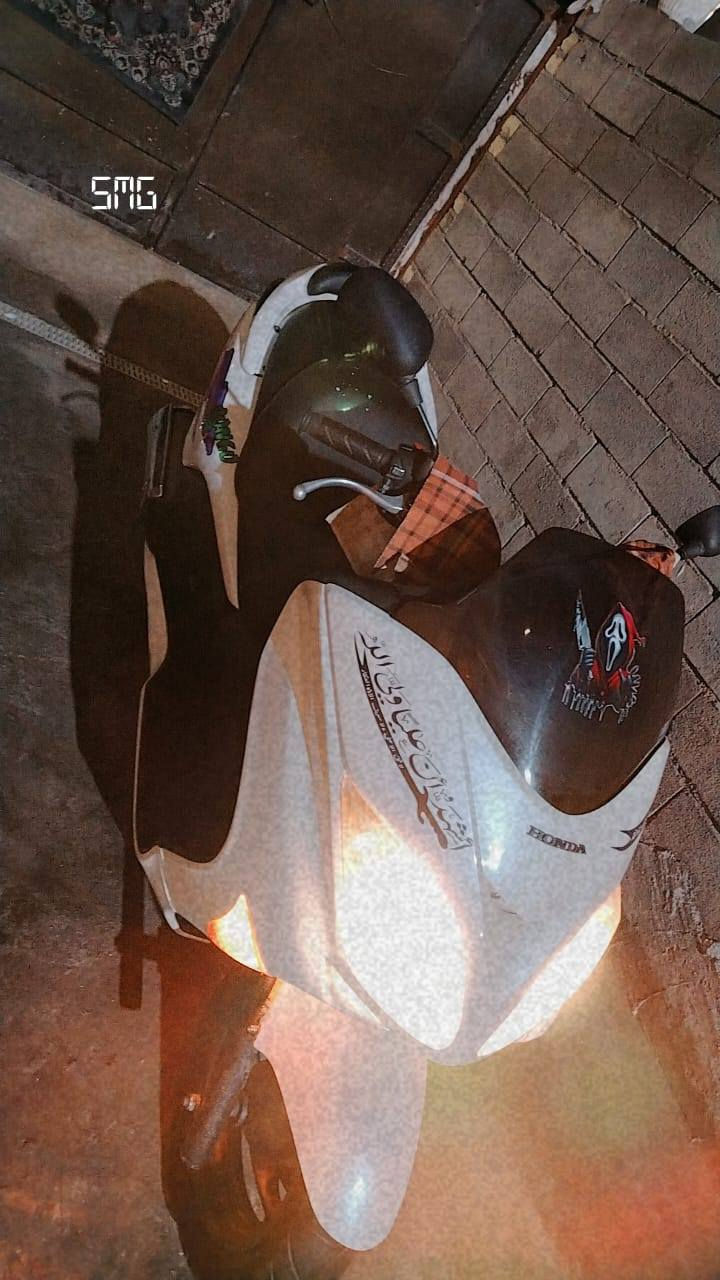 سلام وعليكم دراجه فورزه 08 سعره 875 بيه مجال  كفاله تجي عله  الفحص كليته كامله 3مودات 6كير شغال ستان حساس رون 1ونص ثابت حماوه متعبر النص كيجات كليتهن شغالات كفرات نضيفه منفيست بيه دراجه كله بلاديه للبيع أو مراوس مكاني بغداد الدوره رقم ***********
