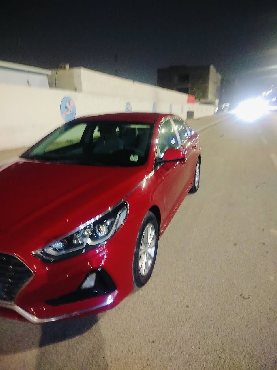 السلام عليكم .. سوناتا موديل 18 وارد امريكي للبيع او مراوس تبديل فقط بنيد ماشيه 73 م محرك كير حداديه كفاله.. السعر 140 وبيها مجال 
***********
