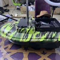 زورق تحكم عن بعد هذا شكله وهاي ترتيباته لتواصل ‭0776 368 0727‬