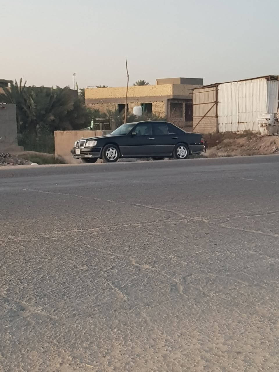 مارسدس دب ٨٨ محدث ٩٤ شوفت عينك طك بيهه الرباط الوره رقم بغداد مشروع وطني شرط المداور ب٤٠ وييهه مجال صور قبل الحادث ما متواجد فيس *********** مكاني نجف مناذره
