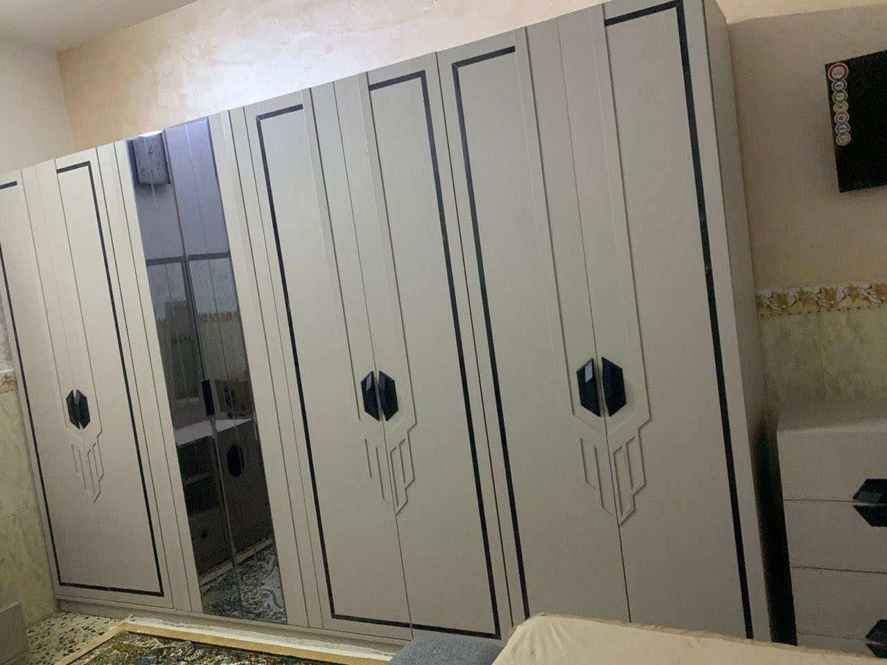 السلام عليكم غرفة نوم جديده البيع مستعجلة عالبيع ***********
