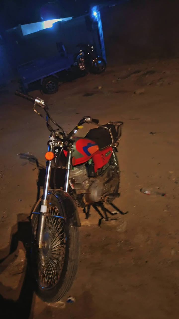 سلام عليكم شباب الدراجه للبيع كلك كلك كلك


**إذا كنت صاحب هذا الإعلان وتريد حذفه لأي سبب، رجاءا أرسل رسالة إلى الدعم الفني**