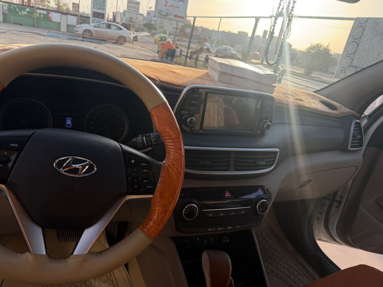 هونداي توكسون كوري
موديل ٢٠١٩
بصمة
شحن لاسكي 
بريك foot
جي بي ئس
ثلاجة
كشن كهربائي
حساس خلفي
حساس امامي
خمس طايرات ويل كروم
ليد
شاشة 
تبريد قطتين
داخل اصفر
رقم سليمانية
رقم جديد  والسنوية الجديدة لحد ٢٠٣٠
سيارة طلعت صفر من شركة بيدي لحد الان
مكان كركوك
سيارة مابها لاصبغ ولا بارد مكفول
بها ملاحظات بسيط
***********
