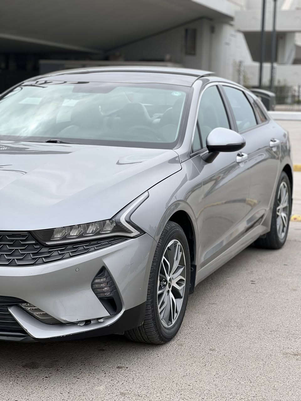 للبيع كيا K5 موديل 2023 🚗

رقم اربيل مكان السياره بغداد البياع

للتواصل (***********)

محرك 2000 سي سي (4 سلندر دوش)  
قير أوتوماتيك  
ماشية 54 ألف كم  
داخلية أبيض وأسود  
سقف بانوراما  
تدفئة مقاعد  
ليد بالكامل  
4 أنظمة قيادة: إيكو – سبورت – نورمال – سمارت  
تحكمات ستيرن 
 مثبت سرعة  
تبريد خلفي  
مري شفط
تشغيل عن بعد
الخ
السيارة خير من الله

موجود بيهه طخه بسيطة بالدعامية الامامية + طخه بالتكمه اسفل الصدر اقل الشبر موضح بالصور

السعر 22,000$
