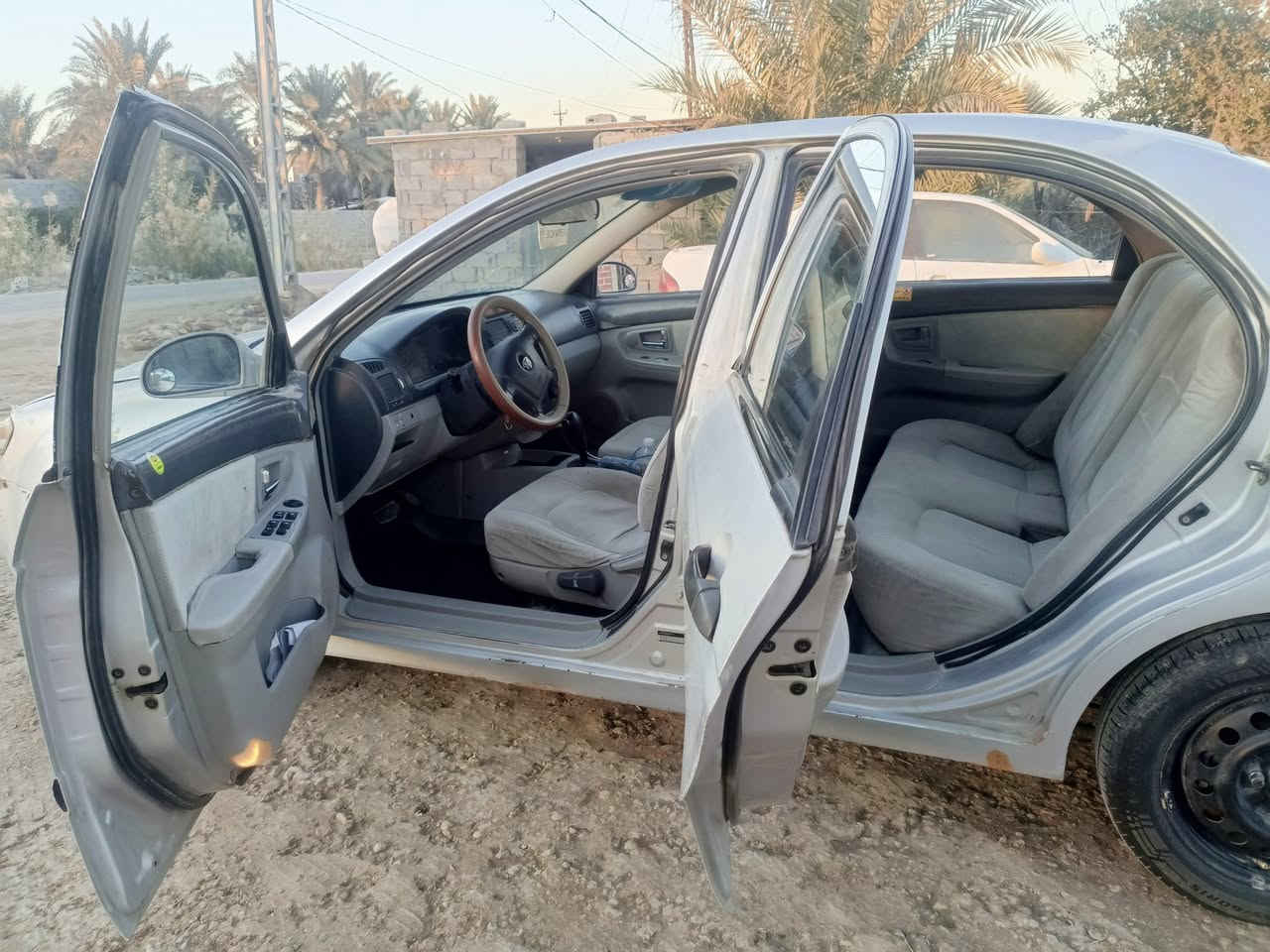 السلام عليكم كيا اسبكترا للبيع سيارة خير من الله
موصفات
اربعه دسك
مثبت سرعه
مكينه ٢٠٠٠
تبريد شغال خير من الله
كهربائيات شغاله
تخم تاير جديد
مكينه وكير خير من الله 
دواخل جدد 
الكشر بيه جراد يرادلها صبغه
مديل ٢٠٠٦
السعر ٧٢بيه مجال حك الجيه امداور ثاني يوم الاتصال ***********
