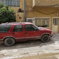 بلايزر  موديل 1995 للبيع  السعر 45 وبيه مجال بسيط  الحريه الاولى  0771...