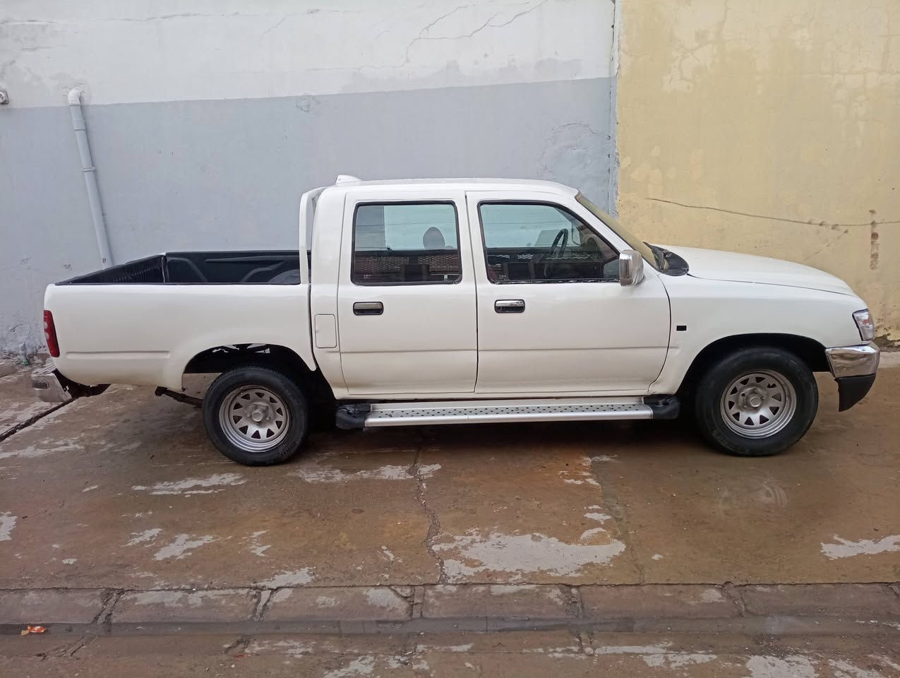 بيكم دير للبيع ٢٠٠٧ شرط التحويل محرك بدايه نفخ كير واكسن وحداديه كامل رقم مثنى السعر ٣٠ وبيها مجال مكان سياره مواصل***********
