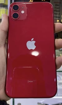 ايفون ١١ • ١٢٨ • بطارية ٦٧٪