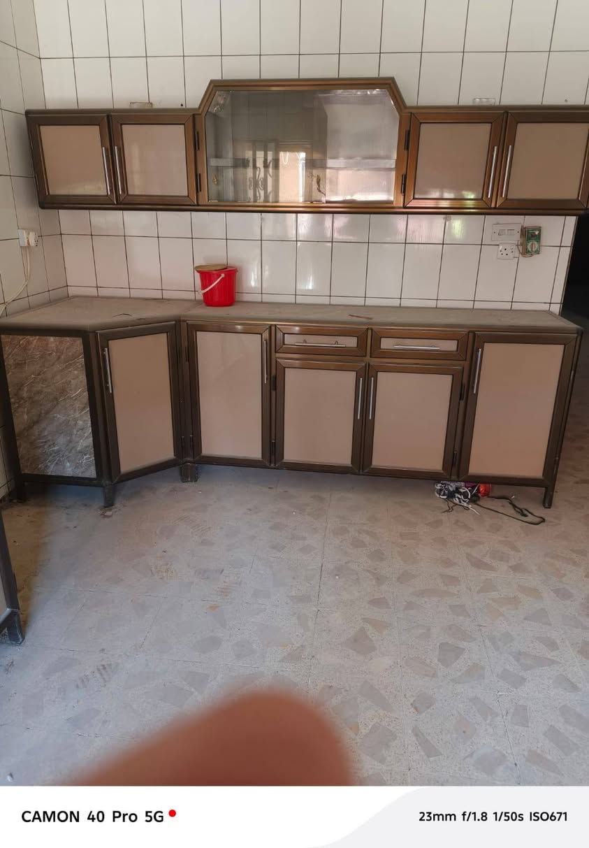 للبيع نظيف كلش السعر ٥٠٠ وبي مجال *********** مكاني السماوه
