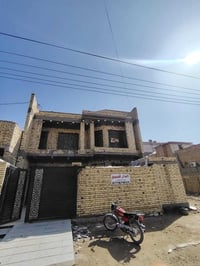 القطاع ٣٠ • ٢٠٠م • طابق ونص