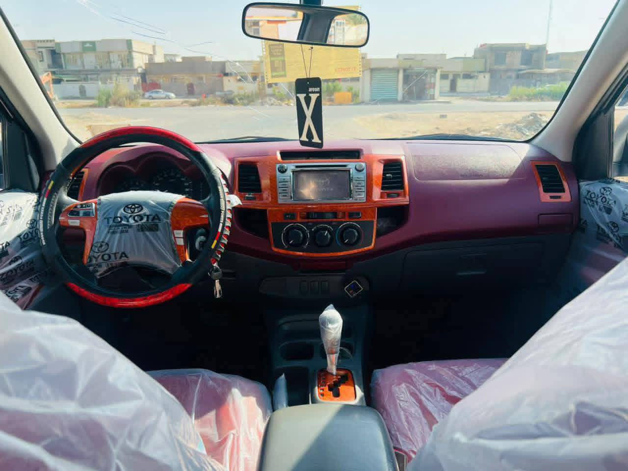 هايلوكس  موديل 14 كير اوتوماتيك فول مواصفات كويتي سياره جديده مكفوله ماعدا  بارد بالباب رقم بابل دولي تحويل ثاني يوم بأسمي مكان السياره السماوه   السعر 195 وبيها مجال رقم الهاتف ***********
