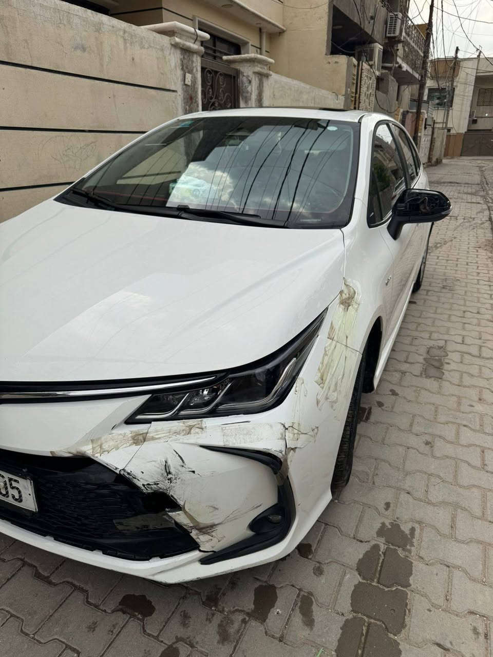 كورلا هاييرد خليجي فول موصقات جلد كشن كهرباء فتحه  موديل 25 ماشيه 38 السياره بيها طخه بل دعامه وشويه بحافه الباب نضربت بل حايط من جاي افتح الباب  وكم شخط يعني مال استعمال مكفوله من الضربه القويه ول صبغ ول بارد السياره بسمي تحويل ثاني يوم
السعر  145 وبيها مجال 
مكاني حي الاعلام شارع البداله 
***********
