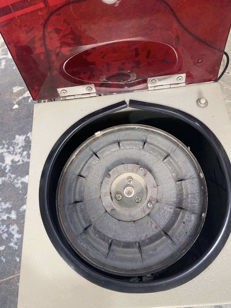 سلام عليكم جهاز مايكرو سنتر فيوج للبيع نضيف وشغال كما موضح بل صور  معروض 175 وبي مجال مكاني بغداد سوق أبي -غريب للتواصل / ***********
