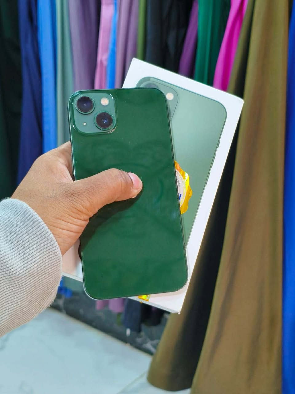 ايفون13ماستر نورمال شرط
ذاكره256
شاشا3خيارات 
فيس ايدي شغال
باتري73
كرتون وملحقات وشرط شرط ضد الماي نورمال
سعر380
***********
