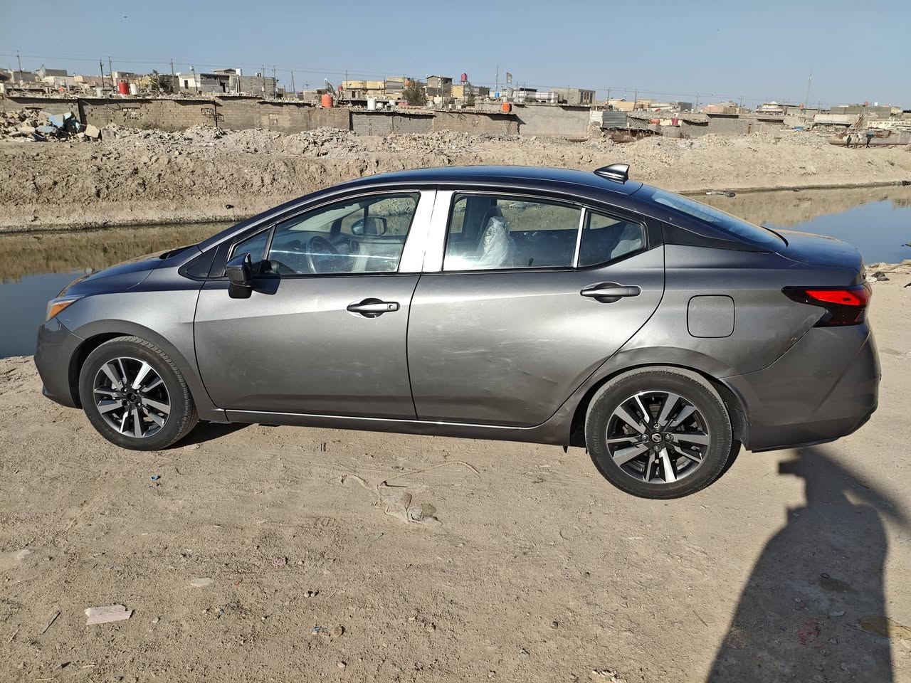 البصرة 
نيسان فيرسا مديل 2021 وارد امريكي 

 السيارة حره بسمي الرقم الدولي الجديد صارله شهر 

***********
