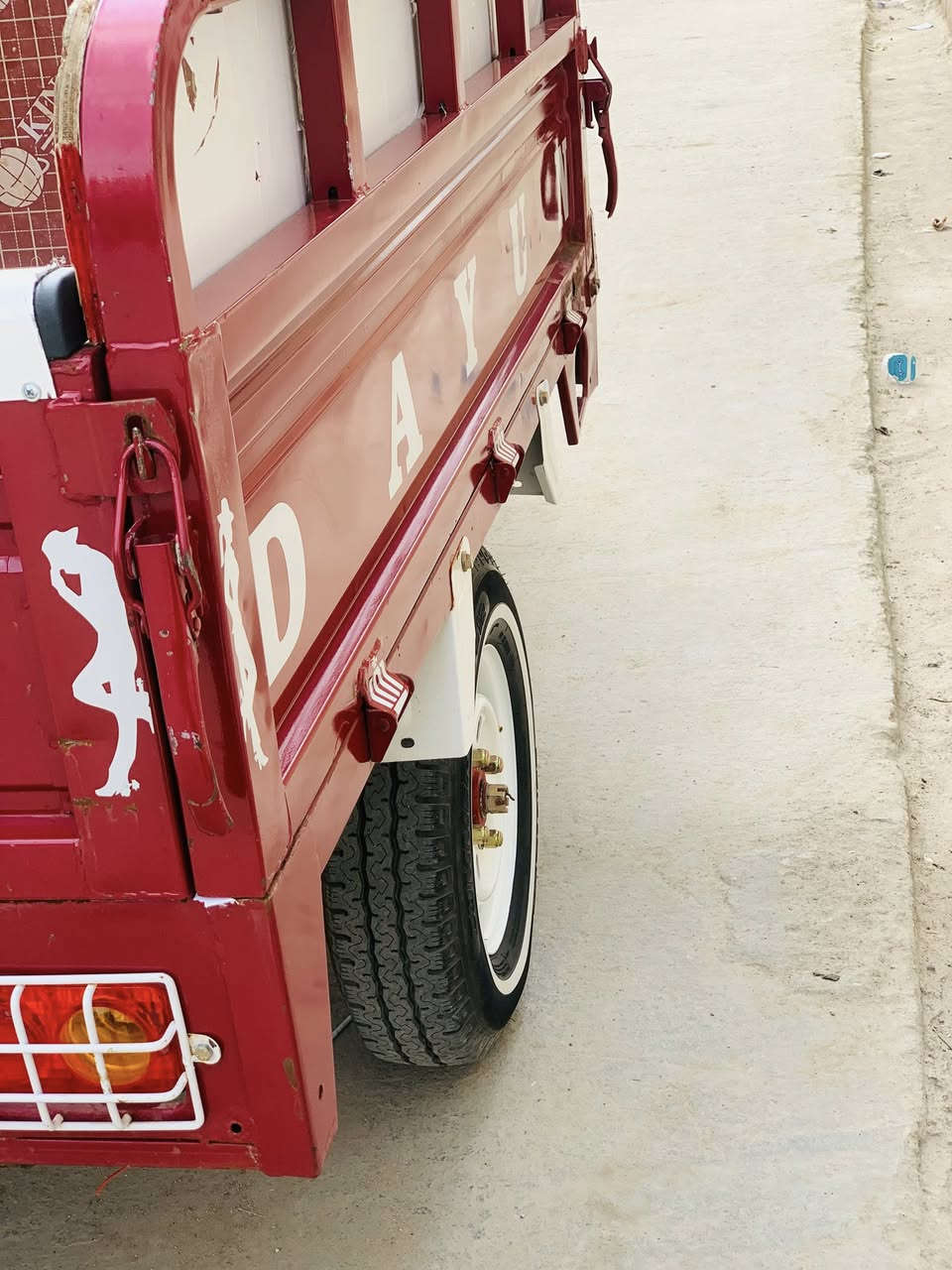 السلام عليكم ستوته دايون مديل 17 تعمير ستوته معمره من الطول لطول جهازه من كلشي السعر ب مليونين وتلثميه  وبيه مجال للشراي للتصال على رقم ***********  العنوان الناصريه المركز
