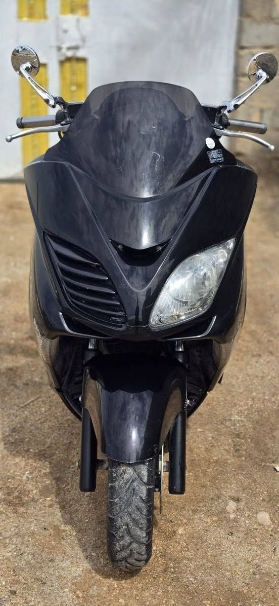 السلام عليكم فورزة 8/0عمية بلاد الدراجة مكفولة من كلشي برغي ما مفتوح بيهة النضافة شوفت عينك مصارلهة اهواي من طالعة من علاوي الباشة نزلة من الرنبة جديدة تيراتهة  مال اليبان الدرجة بطناش +معدل خير من الله الدراجة من كلشي نضيفة مكاني بابل ناحيت الطليعة وهذة رقمي  ***********
