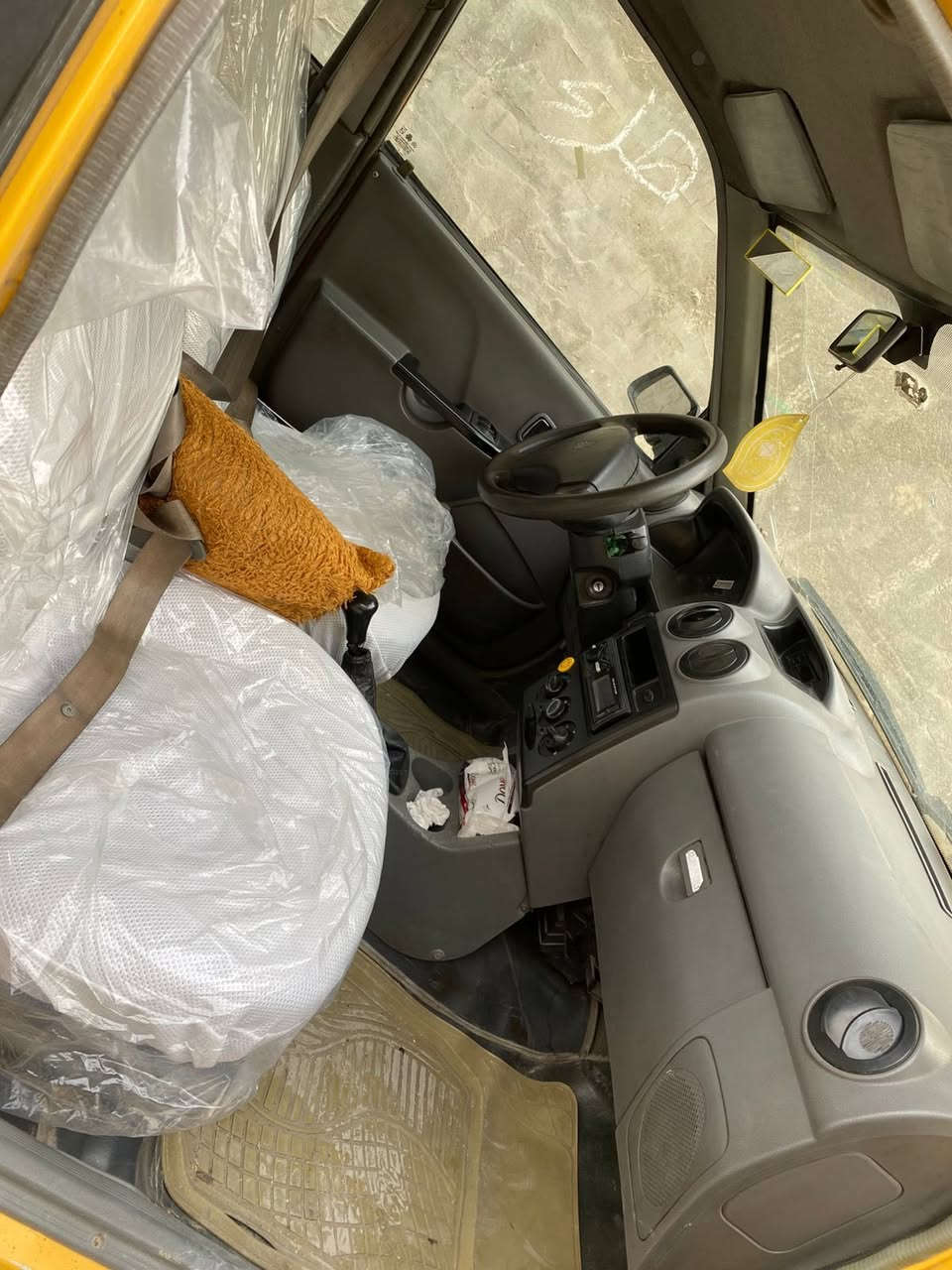 السلام عليكم
سايبا موديل  ٢٠١٢ مكينه وگير وحداديه مكفولات تخم تاير جديد تخم نوزل وبلكات ، كهربائيات كلها شغاله دوشمه جديده 
السعر ٣٠ وبيها مجال مكان السياره المشتل 

***********
