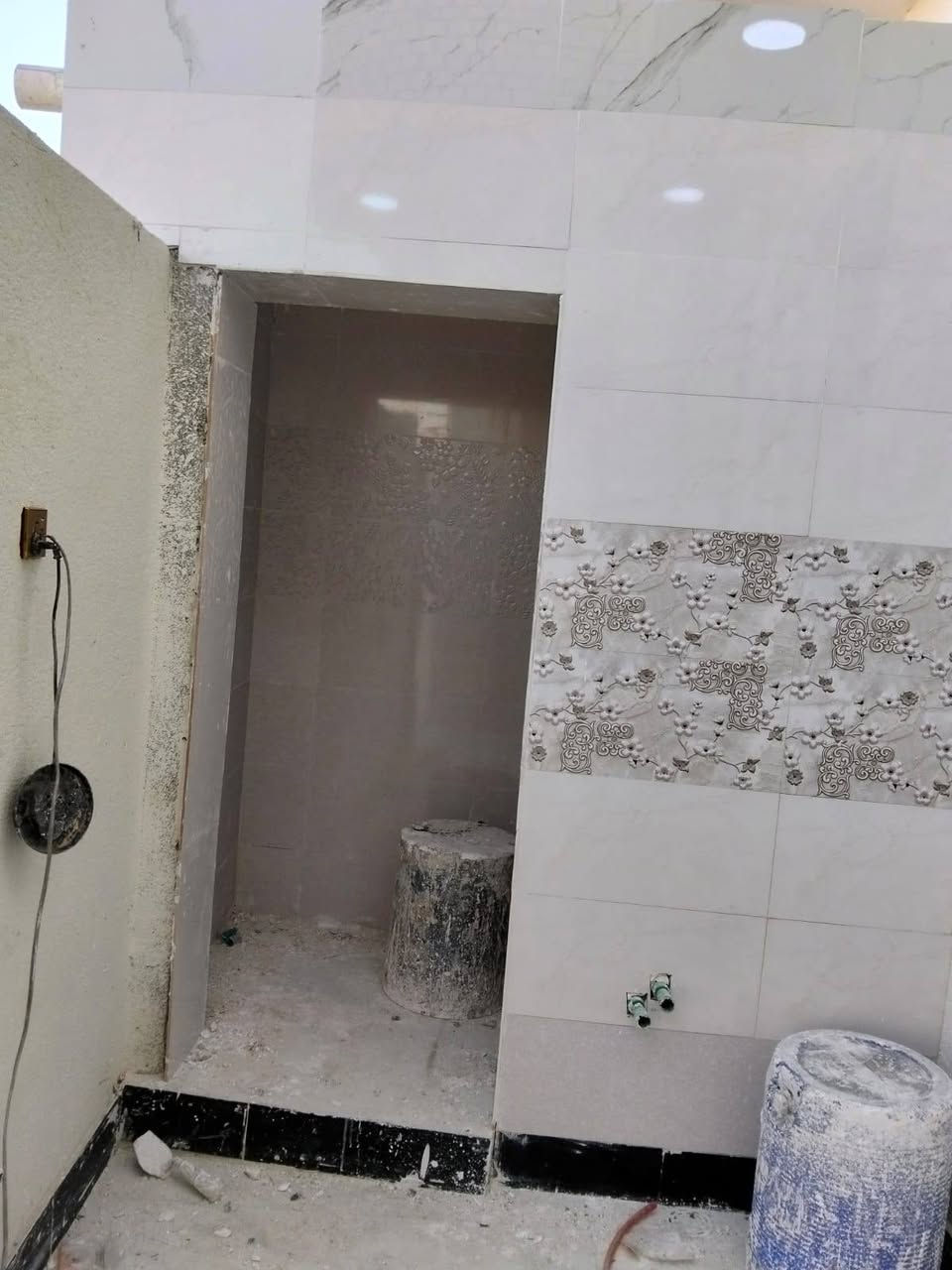 بيت 120م زراعي بسديناويه 
بضهر مدرسة صفي الدين قرب مجمع بشير 
طابوك كونكريت بيت جاهز وفارغ حالياً 
السعر 55 وبيه مجال الإستفسار أكثر 
الإتصال أو المراسله 
***********
مستعدون الاستقبال عروضكم للبيع وشراء العقار
