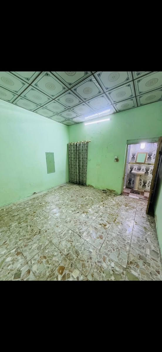 السلام عليكم
بيت للبيع زراعي في منطقة الإكتشافات حي الزهراء بيت مساحه 65 متر

بيت كامل مكمل

حمام داخلي

تواليت خارجي

غرفه نوم

ترك صغير

وستقبلل كبيره

خدمات المنطقه ماء كهرباء متواجده 24 ساعه

أول فرع على الشارع

‏ بسعر مناسب ￼🛑 

الرقم ***********
