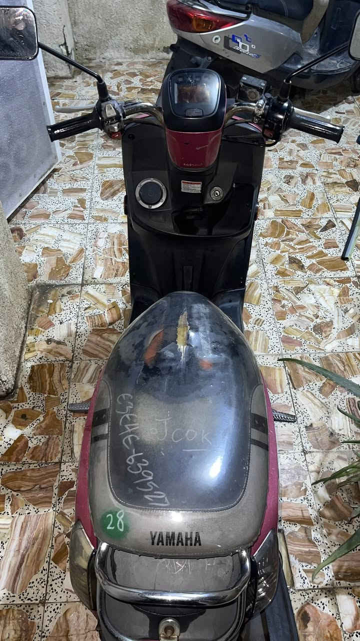 السلام عليكم دراجة بوليس مسطرة للبيع دراجة بأسمي ومكفولة كفالة عامة شغالة من كل النواحي دراجة نوزل شغالة سلف لايت عالي ناصي اشاير هورن كلة شغال شلعه ومعدل دراجة رمبة واوراقهة موجودة بأسمي اني نزلتهة بيدي لونهة حلو بانزين كلة محسن بريكات تايرات دراجة جديدة الله شاهد للأستفسار راسلني خاص الرقم*********** العنوان بغداد الشعب
