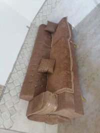 ديوان • ١١ مقعد • قليل الاستعمال