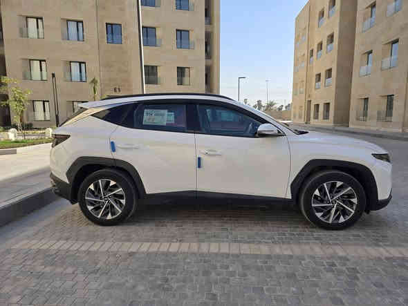 توسان 22 خليجي
للمراوس ب امريكي حادث خفيف
مواصفات معروفة فول عده الفتحه والجلد
رقم بغداد باسمي بيها بارد كد اصابع موضح بالصور
مكانها بغداد ***********
