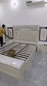 نجار فتح وشد جميع انواع غرف نوم تركي 🇹🇷🇹🇷 ماليزي مصري وعراقي 
معا كادر فني متخصص في مجال تصليح واتنصيب 
التواصل معا رقام ***********
***********
كيه 🚚🚚 حمل نقل جميع انواع غرف نوم
