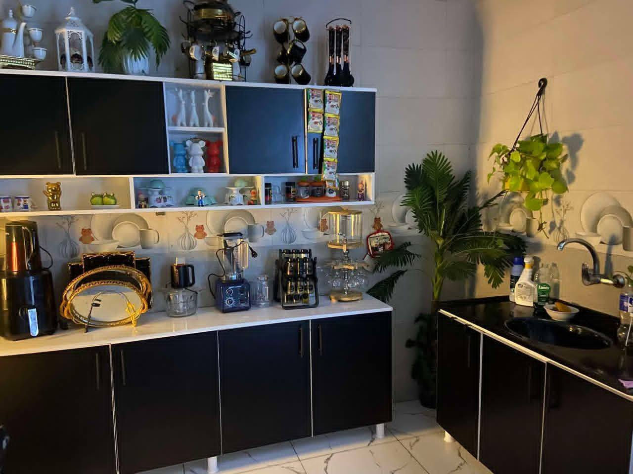 كاونتر MDF خشب مترين ارضي وملحق مع سنك متر و20 مرمر . السعر 250 الف

◀اذا تريد السنك متر ونص اضافه 25 الف على السعر 
◀اذا تريد  انضيف مجر واحد اضافه 10 الف على السعر
◀اذا تريد المرمر اسود اضافة 5 الف على السعر
◀اذا تريد انضيف ثلاث مجرات اضافه  25 الف على السعر
◀اذا تريد اضافة  ملحق فوك السنك اضافه 75 الف على السعر 
◀اذا تريد اضافة فاترينا اضافه 90 الف على السعر


**إذا كنت صاحب هذا الإعلان وتريد حذفه لأي سبب، رجاءا أرسل رسالة إلى الدعم الفني**